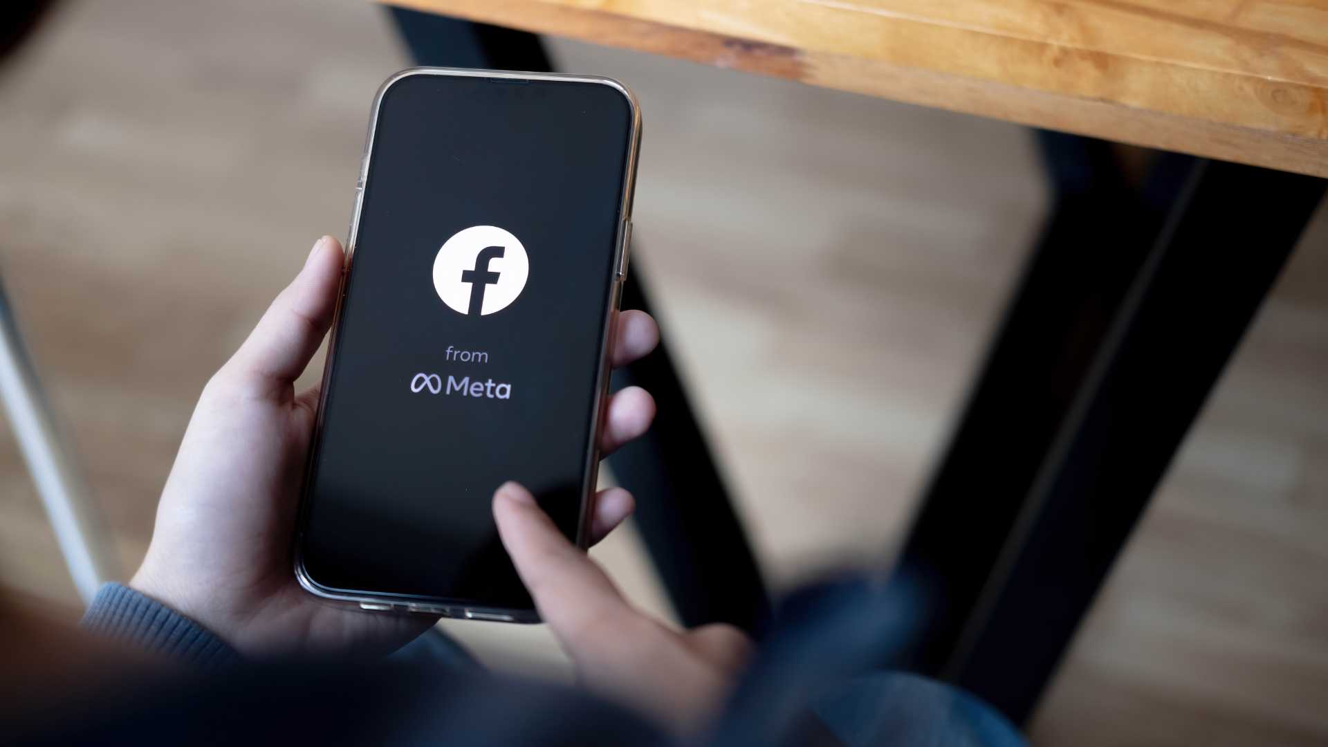 Facebook sur le téléphone