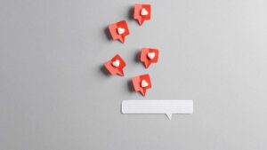 barre de recherche avec likes